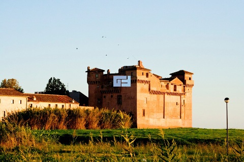 Старинный замок музей в Италии Лацио 